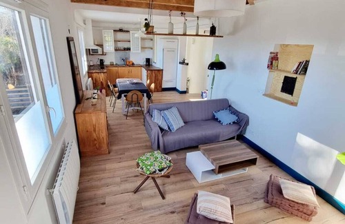 Bayonne Appartement | T3-75m2 +TERRASSE de 40m2 au 1er étage d 'une maison +JARDIN et PARKING privatif