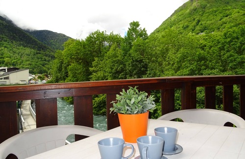 Saint-Lary-Soulan Appartement | Appartement T3 idéalement situé dans le village (Tout à pied).