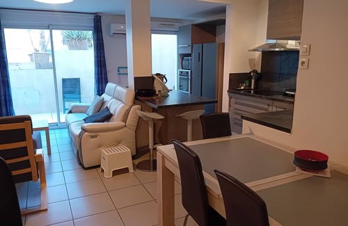 La Farlede Appartement | appartement T3 en centre ville, supermarchés 100 m. idéal couple 2 enfants