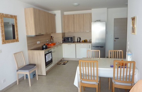 Meze Appartement | T3 apartment of 60 m2 4 minutes walk from the beach,
