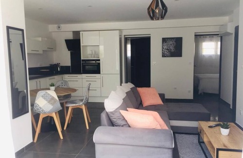 Caveirac Appartement | T3 Avec Terrasse + Piscine