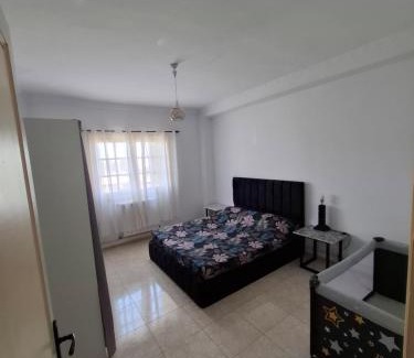 Hai Menaouer Appartement | T3 cosy et spacieux 115m2 entièrement rénové avec clim