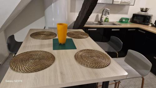 Noyal-Chatillon-sur-Seiche Appartement | T3 Cosy - 4 personnes a 5 min de Rennes