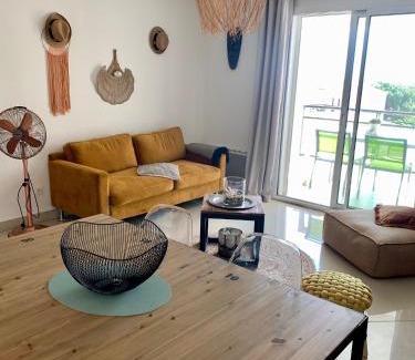 Saint-Pierre-la-Mer Appartement | T3 cosy - grande terrasse en accès direct à la mer