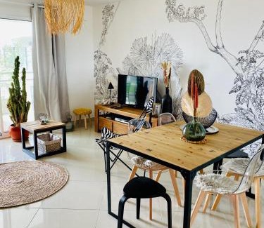 Saint-Pierre-la-Mer Appartement | T3 cosy - grande terrasse en accès direct à la mer