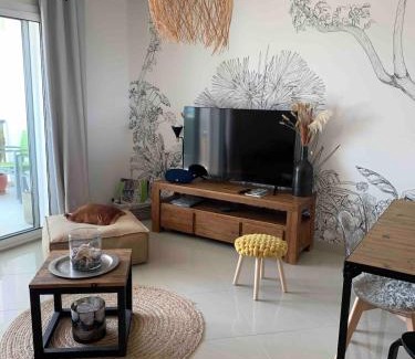 Saint-Pierre-la-Mer Appartement | T3 cosy - grande terrasse en accès direct à la mer