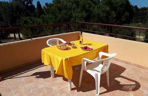 Lozari Appartement | T3 duplex à 10mn de la plage. Clim/Piscine. Commerces à proximité.