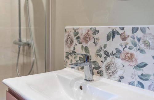 Gennes-Val-de-Loire Appartement | T3 Duplex dépendance du Château