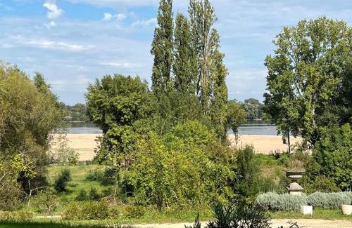 Gennes-Val-de-Loire Appartement | T3 Duplex dépendance du Château
