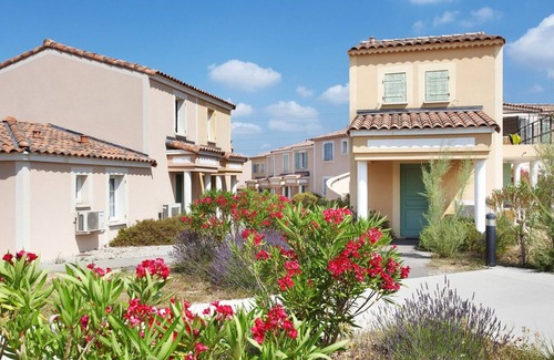 Cabries Appartement | T3 meublé avec Terrasse à Cabriès (13) - résidence service avec piscine & golf