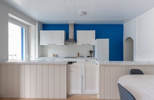 Tenay Appartement | T3 old charm - Mountain, river, station on foot