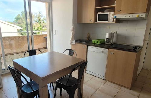 Santa-Maria-Poggio Appartement | Appartement confortable avec climatisation, piscine, à quelques pas de la mer