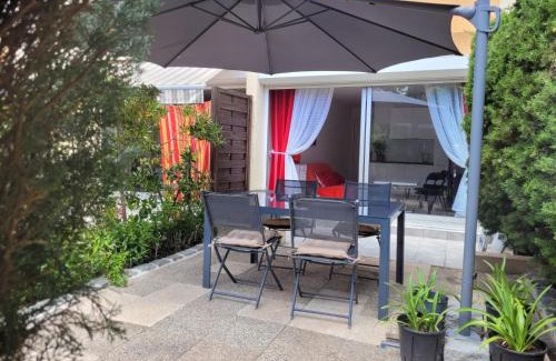 Boulouris-sur-Mer Appartement | T3 RDJ south, Sea exit from residence