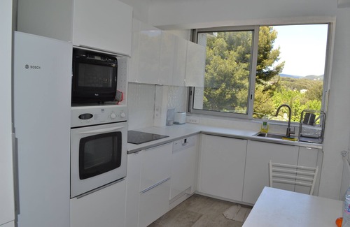 La Ciotat Appartement | T3 rénové 67m² - 250m des plages - 6 pers - parking - proche commerces et resto