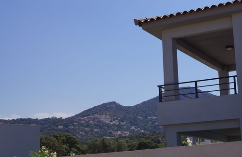 Monticello Appartement | Appartement T3 charme, tout confort et piscine