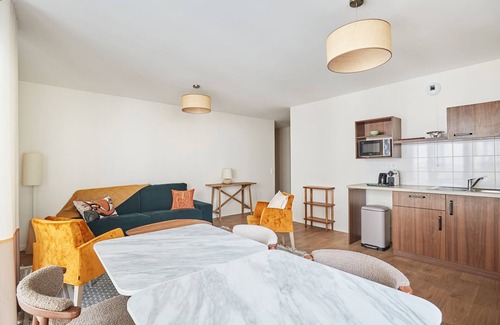Levallois-Perret Copropriété | T3 spacieux + cuisine | Gare à 5 min, Paris direct