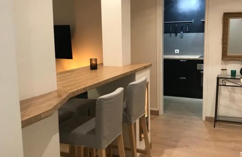 Bourg-l'Eveque Appartement | T4 refait à neuf Rennes, 3 ch. parking, 2 balcons.