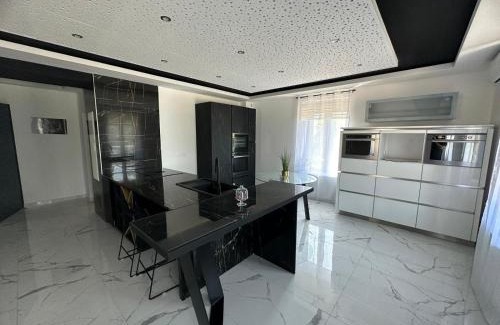 Frontenex Maison | T4 TRES HAUT STANDING 130 mètres carré