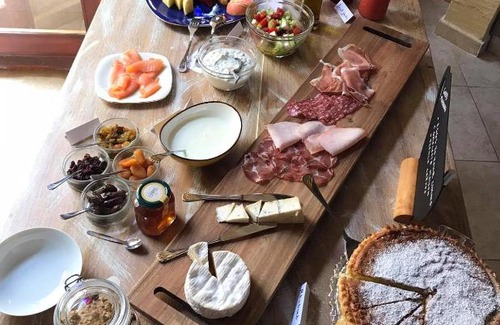 Zebbug Lit Et Petit-Déjeuner | Ta Marie Merhba