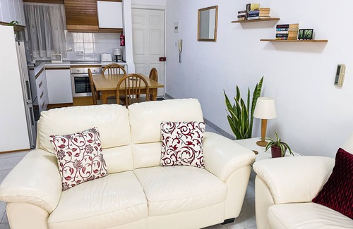 Qawra Appartement | Appartement Ta 'Rozi près de la plage de Bugibba