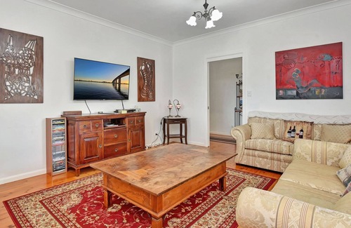 Bellbird Maison | Tabitha Hill Estate (pet friendly) close to wineries and nature