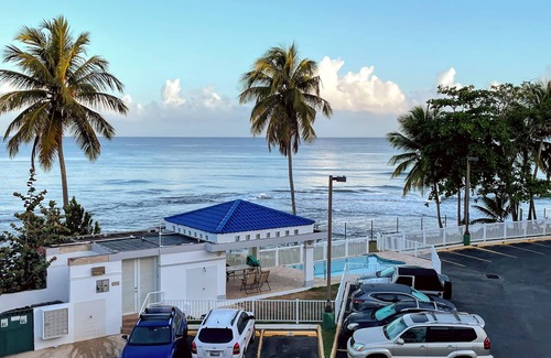 Aguada Copropriété | Minutes de Penthouse Beach Rock Beachfront de Rincon et excellent surf