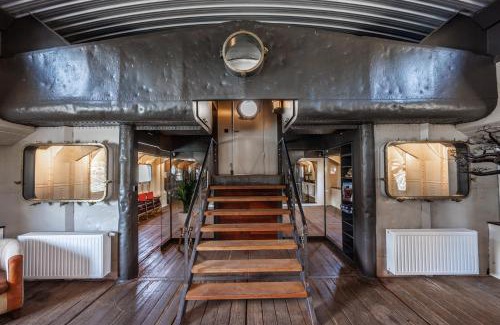 Ittre Location De Bateaux | Tabor 67 Luxury Houseboat
