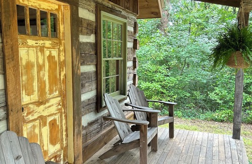 Wildwood Cabine | Tadpole Cabin at Creek Road Farm