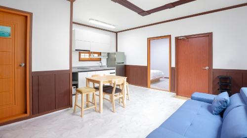 Changbun Maison | Taean Anmyeondo Lake and Sea Village Pension
