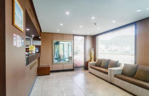 Araemok Maison | Taean Beach Resort Pension