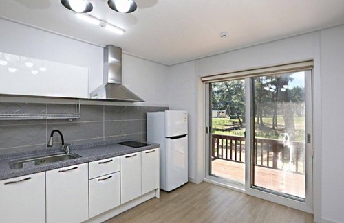 Pan-mal Maison | Taean Solbatgil Pension