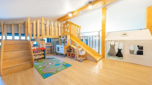 Sanha-ri Maison | Taean Yoyo Kids Poolvilla