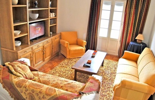 Santarem Cabine | Tagus Host