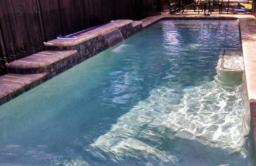 Port Canaveral Appartement | Tahitian Cottage - Heated Pool Walk to the Beach