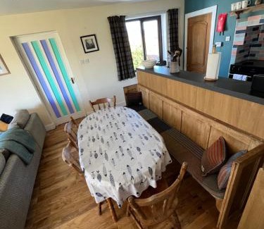 Arnol Maison | Taigh Tuaram