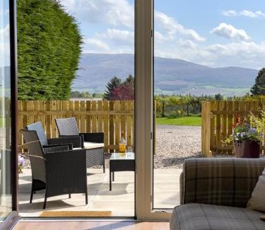 Archiestown Maison | Taighsona Bothy, Speyside - amazing views!