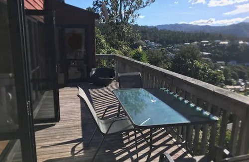 Tairua Maison | Tairua Treetops - cosy home with stunning views and hot tub