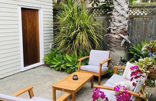 Hauraki Appartement | Takapuna Guest House. Modern, private self contained. Stroll to Beach & Shops