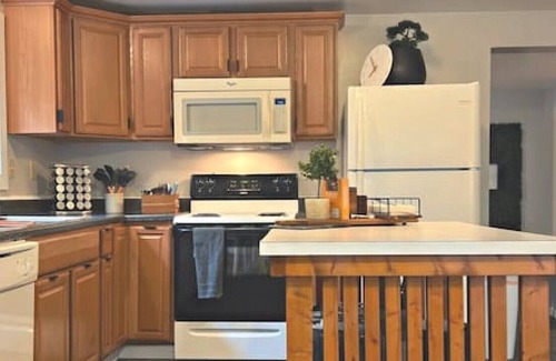 Farrandsville Maison | Take a hike. Make smores. Relax inside. Everything you want; right here!