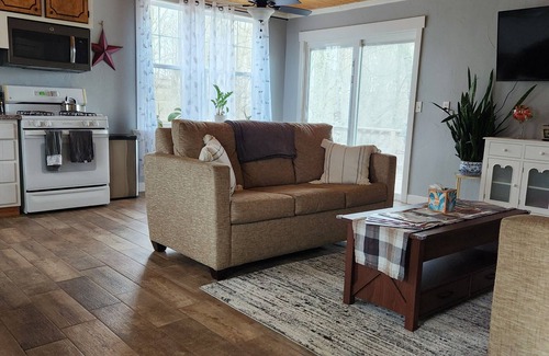 McArthur Maison | Take it easy at this unique and tranquil getaway in the zaleski state forest.
