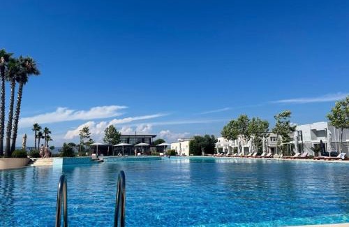 Sakës Appartement | Tale beachfront flat