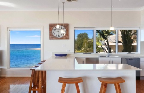 Blue Bay Maison | TALINGA | Beachfront, Ocean Views | Accom Holidays