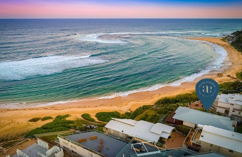 Blue Bay Maison | TALINGA | Beachfront, Ocean Views | Accom Holidays