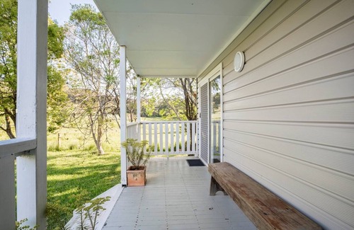 Foxground Cabine | Tall Fig BnB Entire guesthouse in Foxground, Australia