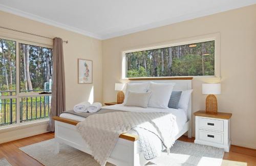 Hastings Maison | Tall Trees- Forest hideaway on Hastings Lagoon
