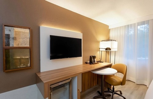Tallahassee Maison | Tallahassee Vacay! 2 Relaxing Stays! Enjoy On-site Pool! Free Parking!