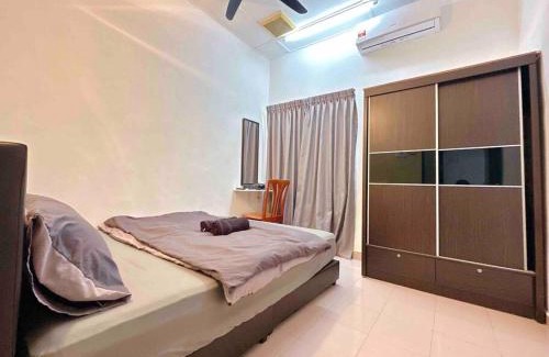 Taman Universiti Maison | TAMAN UNIVERSITI THREE BEDROOMS 6-10Pax UTM, SKUDAI