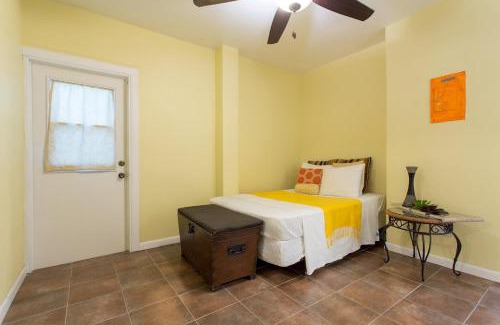 Nassau Maison | Tangerine Sunsets Murcott