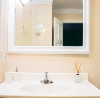 Adelaide Maison | Tangerine Sunsets Pomelo South