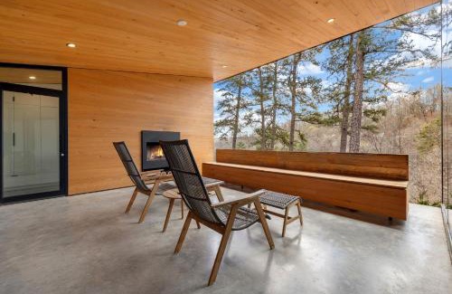 Rogers Maison | Tanglewood Cabin-Lake Access-Private-Modern